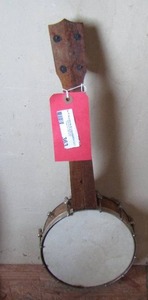 lot 363 image: VINTAGE BANJO UKELELE ( BANJOLELE)  PROBABLY FRTOM THE 30S
