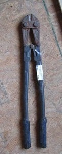 lot 378 image: bolt cutters