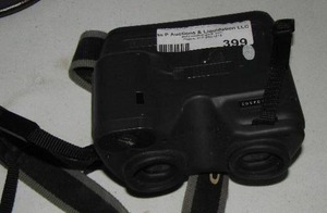 lot 399 image: BINOCULAORS Auto focus 8x22 6.5