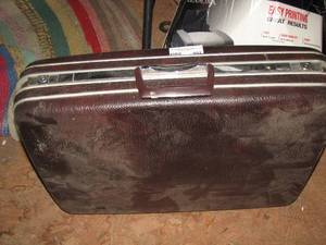 lot 402 image: suitcase