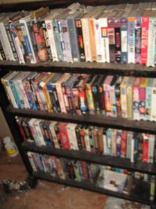 lot 412 image: lot of various vhs tapes