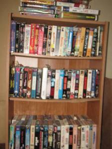 lot 413 image: lot of various vhs tapes