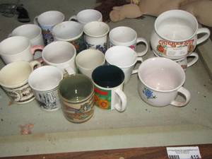 lot 415 image: large lot of coffee cups
