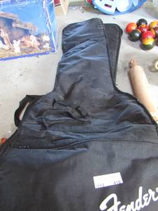 lot 418 image: qty 2 guitar bags