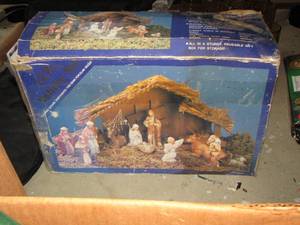 lot 421 image: 12 pc. Nativity set