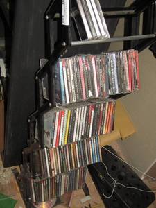 lot 440 image: lot of various music cds stand included