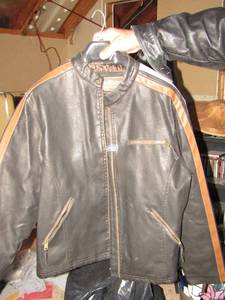 lot 449 image: Arizona and genuine leather jackets
