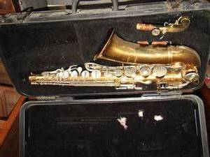 lot 480 image: Saxophone in case