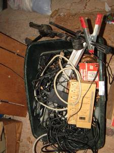 lot 473 image: tote of misc. wire