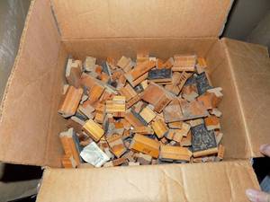 lot 517 image: box of rubber stamps