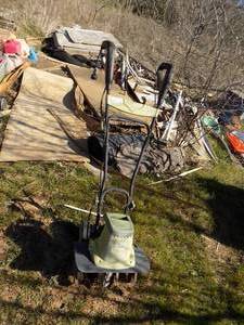 lot 554 image: sun Joe electric cultivator