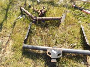 lot 555 image: receiving hitch plus