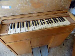 lot 569 image: Revival Pump Organ
