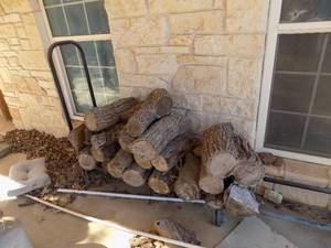 lot 599 image: log holder with log pieces