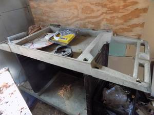 lot 617 image: rolling workshop table