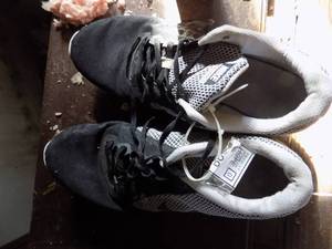 lot 615 image: NIKE TENNIS SHOES  SIZE 13