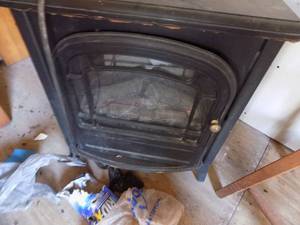 lot 621 image: space heater