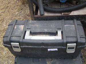 lot 105 image: black empty tool case