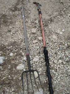 lot 108 image: pitch fork, pole limb trimmer
