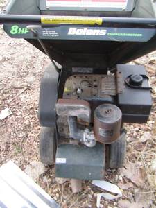 lot 7 image: Bolens 8 hp chippershredder
