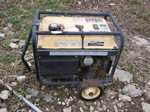 lot 8 image: Cchampion Portable generator 4000 starting watts unknown working condition model 46596