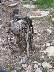 lot 119 image: Spray Tech  pax series model 1620  PAINT SPRAYER
