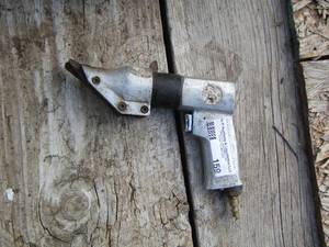 lot 159 image: PNEUMATIC METAL SHEARS