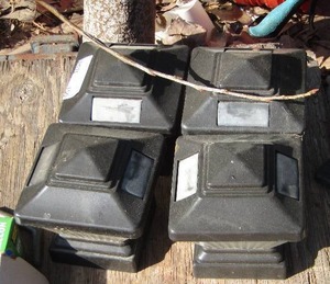 lot 150 image: qty 4 solar lights