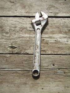 lot 171 image: 15IN HEAVY DUTY  ADJUSTABLE WRENCH