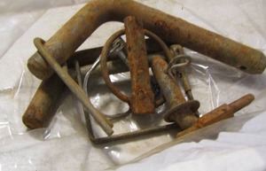 lot 63 image: TRAILER PINS