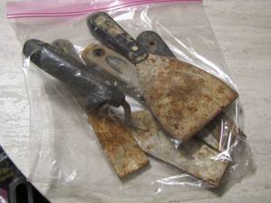 lot 59 image: PUTTY KNIVESSCRAPPERS