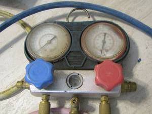 lot 68 image: Freon gauges