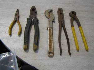lot 48 image: various plyers
