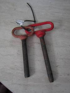 lot 45 image: TRAILER PINS