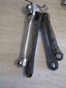 lot 34 image: RACHET WRENCHES