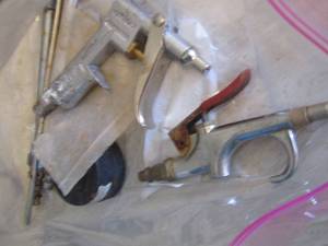 lot 24 image: PNEUMATIC AIR NOZZELS