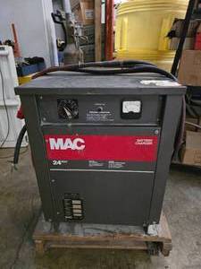 lot 85 image: MAC 24V Forklift Battery Charger