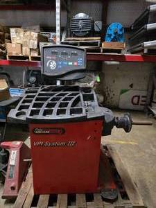 lot 155 image: John Bean EEWB502A VPI System III Wheel Balancer