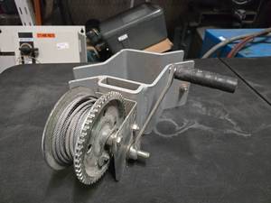 lot 167 image: Dutton-Lainson DLB1200A Brake Winch w Square Tubing Mount, 1200 LB Capacity
