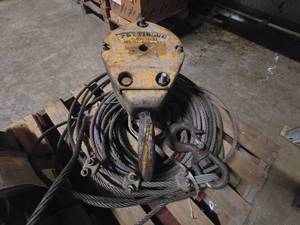 lot 177 image: Pettibone 2 Sheave Hookblock w Cable