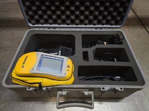 lot 189 image: Trimble GeoXT GeoExplorer CE Handheld GPS w Case, Charge & Cords
