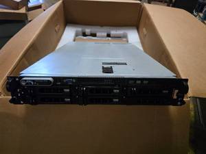 lot 193 image: Dell PowerEdge 2950 Server w Hard Drives