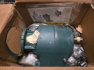 lot 315 image: NEW IN BOX Dodge 140-DM3A-7.6-A1 Tigear Inline 7.61 Gear Reducer
