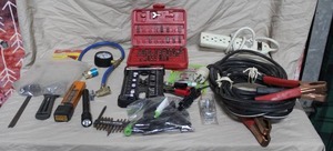 lot 16 image: lot of assorted tools