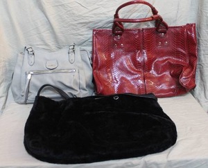 lot 66 image: Lot of hand bags