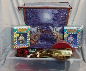 lot 67 image: Christmas lot see pictures for details