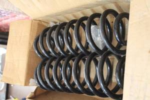 lot 98 image: Coil springs for 1959-1964 Chevrolet Impala front