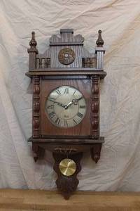 lot 108 image: wall clock