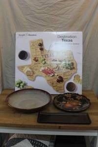 lot 134 image: Texas cutting board and decorative plate and ceramic serving bowl