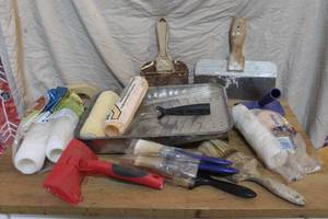 lot 183 image: Painting supplies